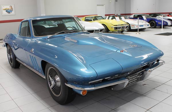 Corvettes-at-Rogers
